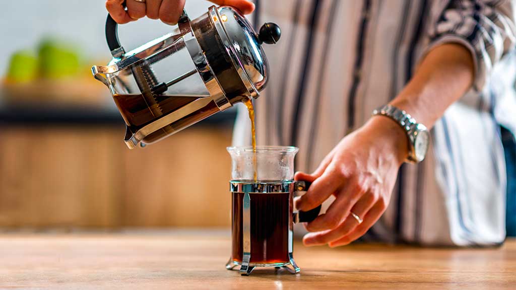 Preparare un caffè con la French press