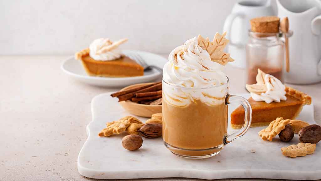 autumn coffee shop drinks