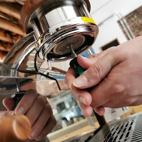 manutenzione macchina espresso